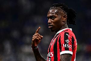 記者：萊奧尋求在下輪對陣博洛尼亞比賽復出，目前他還在單獨訓練