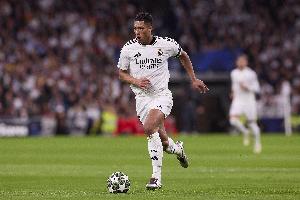 記者：貝林厄姆周一在皇馬基地練了7個多小時，晚上9點20分才離開