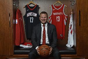 換艘更大的！火箭老板出售超豪華游艇 標(biāo)價(jià)1.92億美元