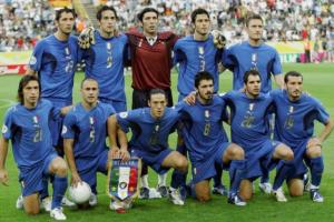 2屆小組出局+2屆沒進??意大利上次踢世界杯淘汰賽是2006年決賽