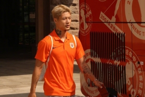 泰山隊(duì)今天下午啟程前往上海，準(zhǔn)備與上海申花隊(duì)的中超聯(lián)賽