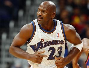 第二次宣布復(fù)出后趕上911！喬丹將工資全部捐出支援受難群眾！