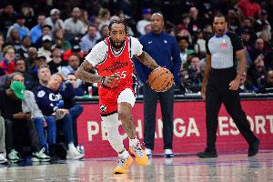 Stein：小德里克-瓊斯被沖裁要向前經(jīng)紀(jì)人支付120萬美元傭金