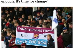 TA：西漢姆球迷計(jì)劃在下周六對(duì)陣水晶宮比賽時(shí)，抗議球隊(duì)董事會(huì)