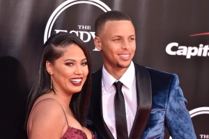 庫(kù)嫂曾以為庫(kù)里會(huì)當(dāng)高中教練 夸梅：年薪最高12萬美元 你會(huì)愛嗎？