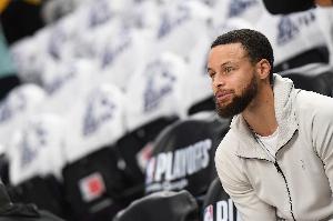 第17個(gè)賽季！庫(kù)里：我相信自己下賽季依舊可以打出巔峰表現(xiàn)！