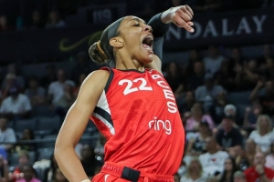 炸裂！阿賈-威爾遜賽季22次砍至少20分15板 超查爾斯獨(dú)占?xì)v史第一