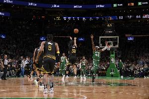 新賽季新規(guī)節(jié)末超遠(yuǎn)壓哨不計(jì)入個(gè)人投籃！對(duì)誰(shuí)最有利對(duì)誰(shuí)最不利？