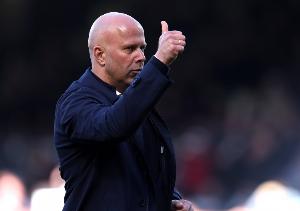 是否擔(dān)心伊薩克以后鬧罷訓(xùn)走？斯洛特：各方滿意能走，沒(méi)必要罷訓(xùn)