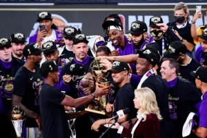 霍華德：2020年本計劃續(xù)約湖人但沒成 那套陣容本可以再奪幾冠