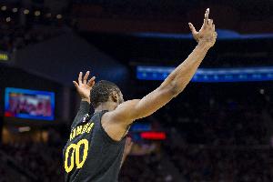 隊記：吉迪續(xù)約對庫明加的談判注入了動力 但他倆的情況截然不同