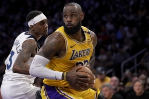 詹姆斯是不是歷史第二人？楊毅：老詹能力就是強(qiáng) 歷史地位別問(wèn)我