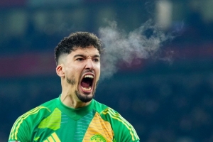 記者：曼聯(lián)的首發(fā)門將幾乎是英超最差的，索帥要為放棄亨德森負責(zé)