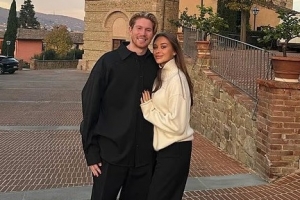 郵報(bào)談德布勞內(nèi)那不勒斯生活：場下受英雄般歡迎，場上卻仍需適應(yīng)