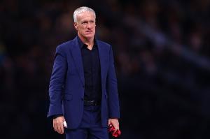 德尚：第一個(gè)丟球犯規(guī)在先本該取消，我們?cè)诘诙€(gè)丟球出現(xiàn)了漏洞