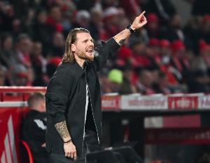 門興主帥：少一人作戰(zhàn)超過(guò)80分鐘，為球隊(duì)展現(xiàn)的面貌感到無(wú)比自豪