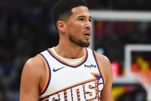 全能發(fā)揮！布克23中13&三分9中6砍下36分5板9助 正負(fù)值+19！