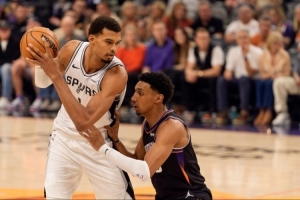 24年10月以來(lái)首次未能得分上雙！太陽(yáng)如何將文班限制到僅得9分？