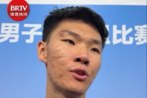 范子銘：瘦了10到15斤 現(xiàn)在節(jié)奏打得很快 許指導(dǎo)對跑動要求也高