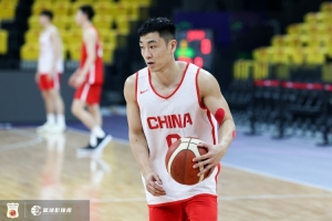 媒體人：今天郭士強(qiáng)繼續(xù)考察 不出意外高詩巖將入選國家隊集訓(xùn)