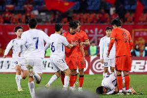 足球報：汪士欽紅牌是他職業(yè)成長的警示，年輕球員的血性要用對地