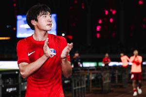 直播吧：梅州客家17歲前鋒魏祥鑫即將留洋歐塞爾一年