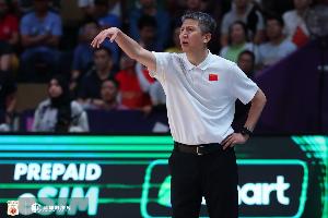 媒體人：我們下半場也要統(tǒng)一思想 真的別瞎打了 再這么打要輸球了