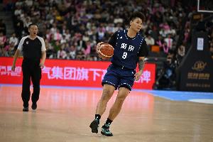 媒體人：CBA新賽季買腳名額被趙睿、郭艾倫、胡明軒和趙繼偉占據(jù)