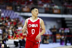 臥龍鳳雛！高詩巖&胡明軒兩大后衛(wèi)半場合計7中1僅拿2分