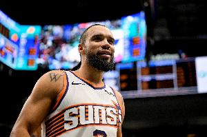 無限讓東契奇單打！湖人一打四看無可奈何 后場防守仍是最大短板