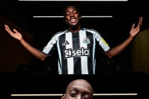 1.2億有點(diǎn)拉胯..紐卡引進(jìn)伊蘭加英超14場(chǎng)0球1助，維薩0出場(chǎng)躺病床