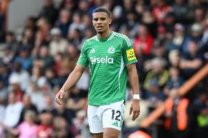 佳夫：紐卡對(duì)當(dāng)?shù)厍蛎匀缤叛?禁區(qū)外的表現(xiàn)讓沃爾特馬德更杰出