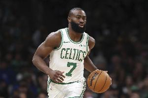 杰倫·布朗賽季10次單節(jié)15分聯(lián)盟最多 米切爾9次、東契奇&SGA7次