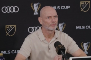 白浪主帥：我們知道梅西是公認(rèn)的Goat，有穆勒在隊(duì)中真是太好了