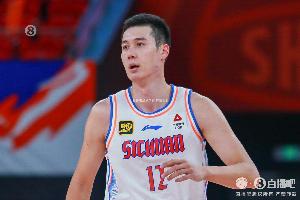 四川隊(duì)最穩(wěn)！李金效10中5&三分5中2拿到17分3板