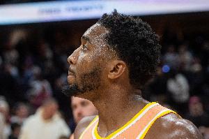 米切爾：要給勇士尊重 我們不能只有球隊落后時才會打球