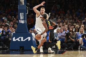 本賽季賽程已過(guò)四分之一 目前的最佳陣容和全明星的評(píng)選都有誰(shuí)？