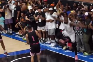 網(wǎng)友曬詹姆斯轉(zhuǎn)身視頻并提問(wèn)：這轉(zhuǎn)身是走步嗎？