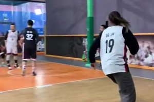 犯規(guī)了嗎？近距離觀看汪海健角球直接破門(mén)，泰山球員投訴犯規(guī)無(wú)果