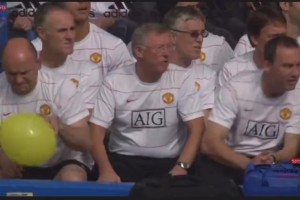 人果然在做“壞事”的時(shí)候是有最耐心的??弗格森經(jīng)典名場(chǎng)面