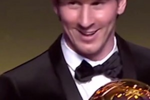 球王！梅西生涯金球獎(jiǎng)?lì)C獎(jiǎng)回顧！場(chǎng)下的競(jìng)爭(zhēng)者們一直在變！