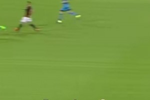 歐冠經(jīng)典進(jìn)球！弗洛倫齊：最難忘對(duì)陣巴薩的中圈吊射！