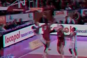 臥槽，殺人啦！這記死亡隔扣簡直不要太兇殘！