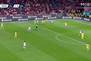 稍顯無奈！普利希奇禁區(qū)內被放倒，裁判毫無表示