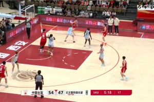 這個真無解！當張子宇在三秒?yún)^(qū)接到球，對手只能望球興嘆了