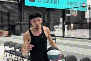 陳登星挑戰(zhàn)甲亢哥飛躍12張凳子，成功超越！