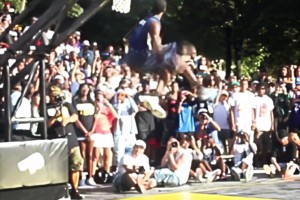 沒想到吧！童年女神王祖賢居然是打籃球出道的