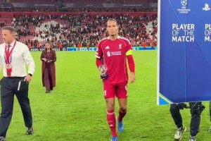 5場(chǎng)4絕殺！利物浦3-2馬競(jìng)，范迪克補(bǔ)時(shí)絕殺+8次解圍當(dāng)選全場(chǎng)最佳