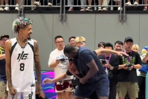 追夢(mèng)抖音發(fā)布“鎖喉”程鑫凱視頻：老鐵們我真的很溫柔