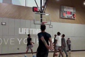 李凱爾夏季特訓(xùn)，這打球節(jié)奏依舊沒(méi)有任何人匹配得上??